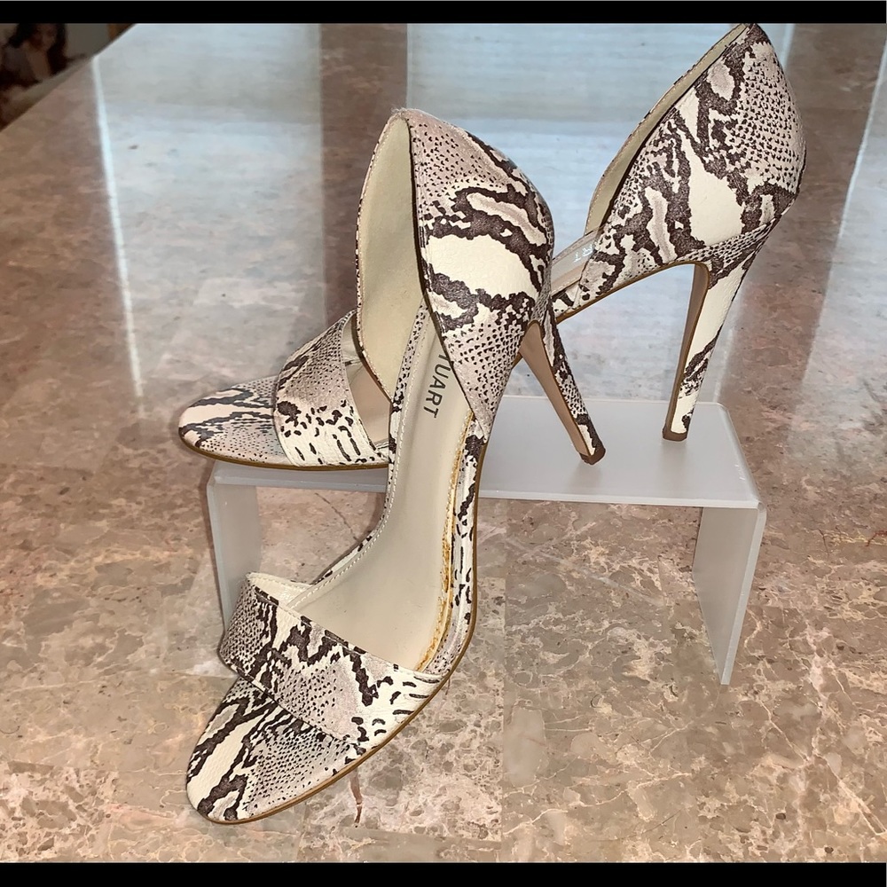 SNAKE PRINT HEELS